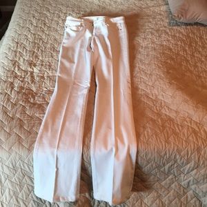 White bootcut Joe’s skinny jeans 25